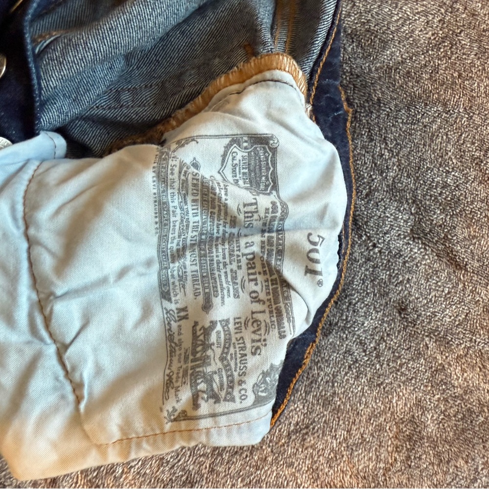 Levi’s 501 Dark Wash Blue Button-Fly Jeans - Picture 11 of 11